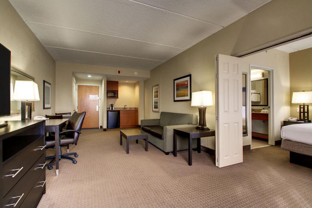 Holiday Inn Express & Suites Jacksonville South East - Medical Center Area By Ihg Екстер'єр фото