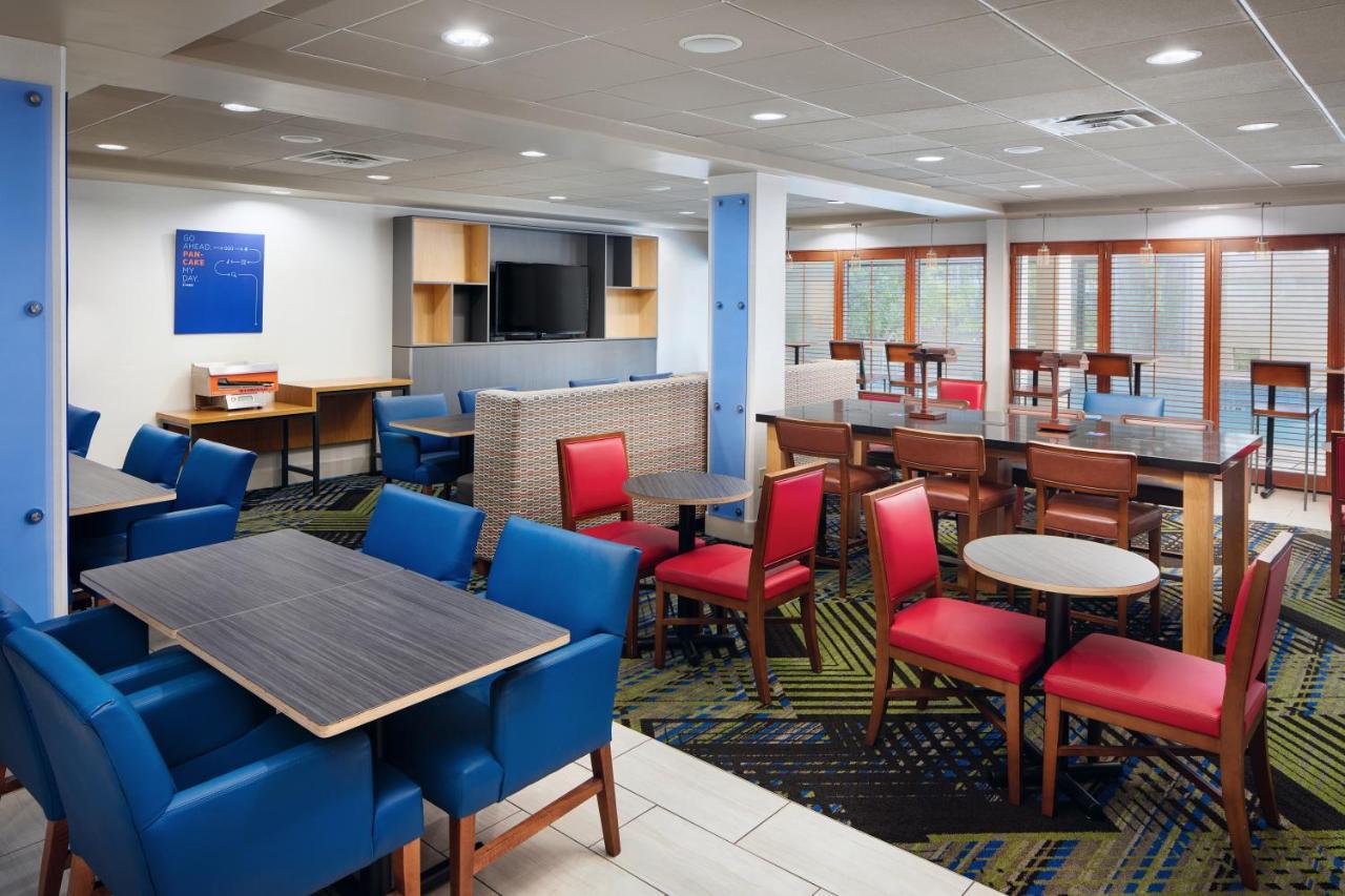 Holiday Inn Express & Suites Jacksonville South East - Medical Center Area By Ihg Екстер'єр фото
