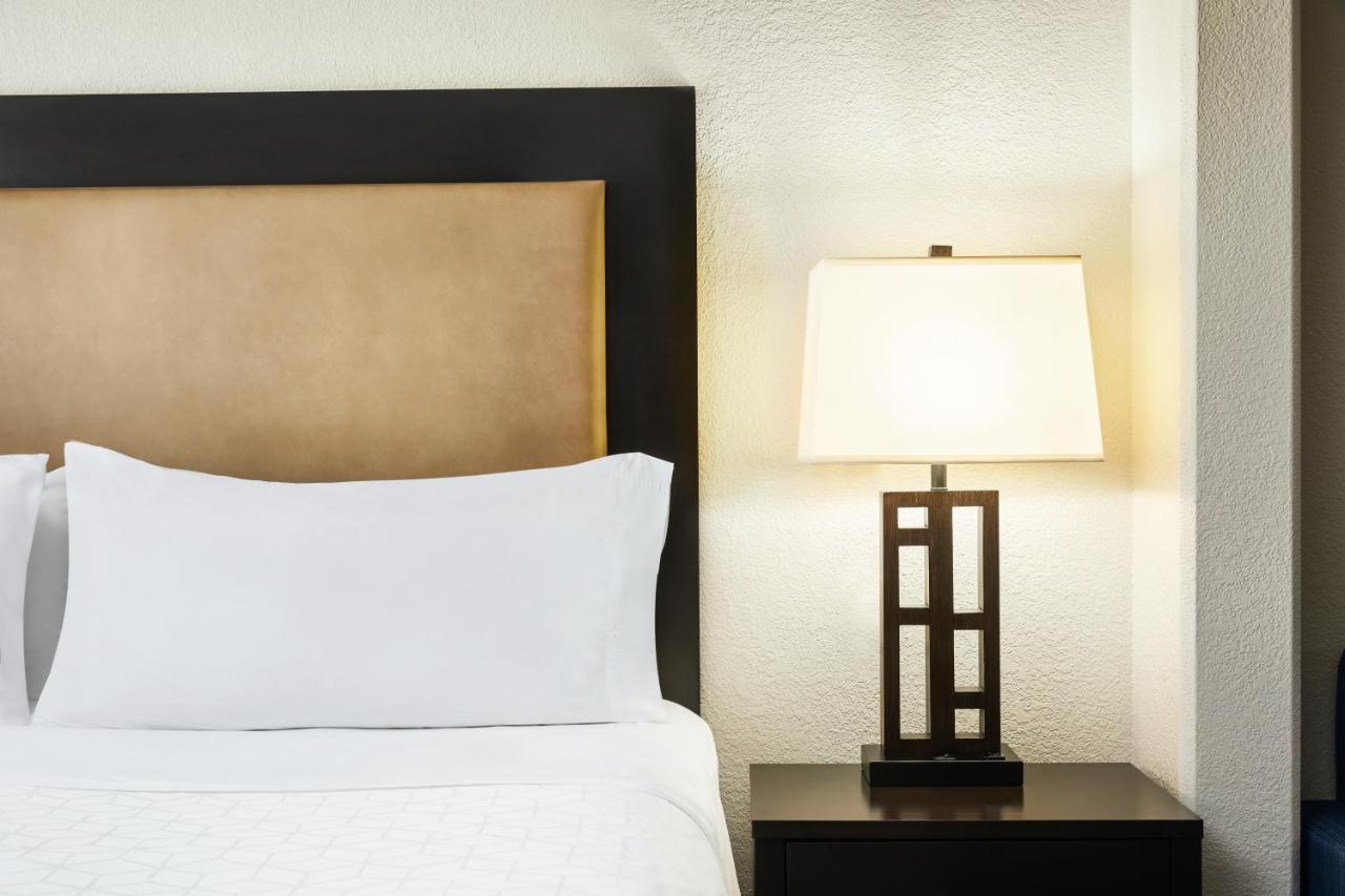 Holiday Inn Express & Suites Jacksonville South East - Medical Center Area By Ihg Номер фото